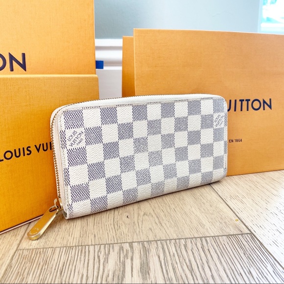 Louis Vuitton Handbags - ✨ZIPPY WALLET✨Authentic Louis Vuitton Damier Azur!